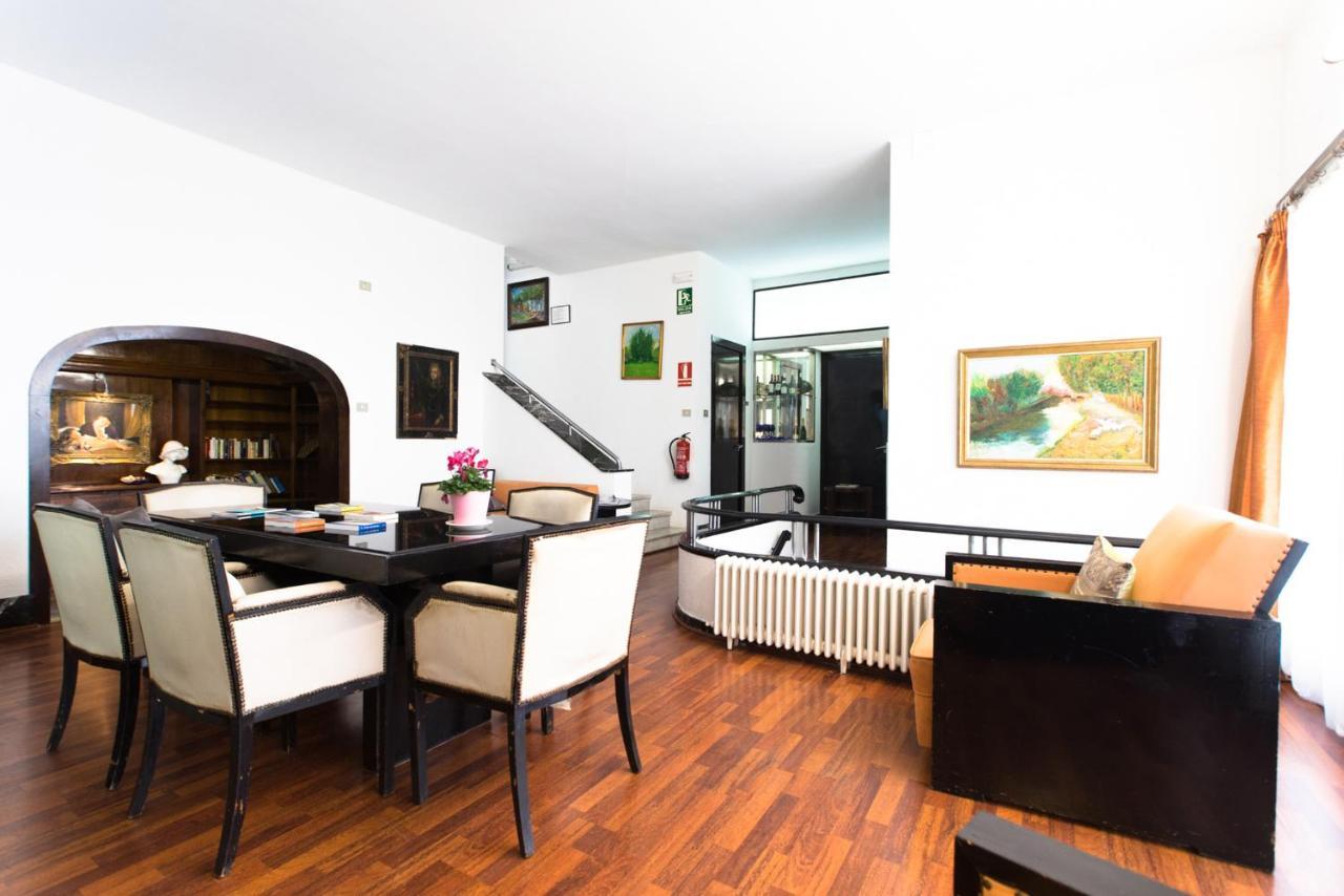 Casa Vilaro Park Guell Барселона Екстериор снимка